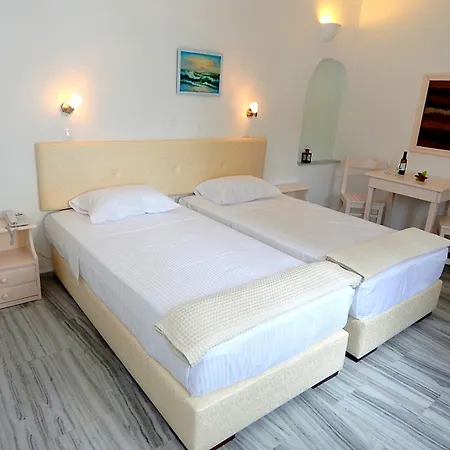 Hotel Drossos Perissa (Santorini)
