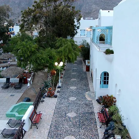 Drossos Perissa (Santorini)