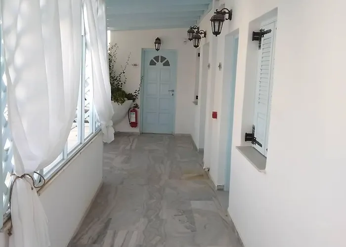 Drossos Perissa (Santorini)